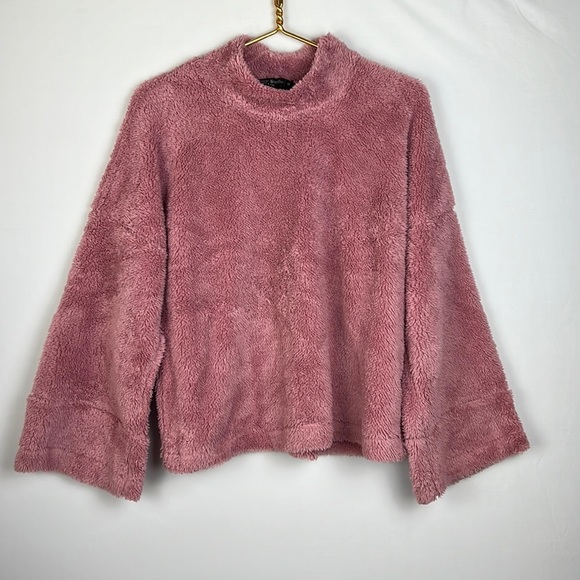 Knapp Studio Sweaters - Knapp Studio Crop Top NWT